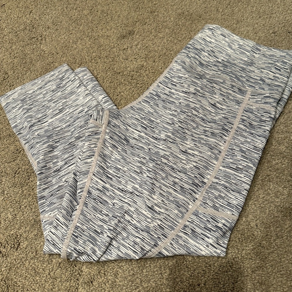Zyia Grey Patterned Leggings